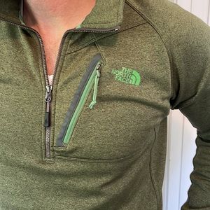 North Face Quarter Zip fleece moss green. 2 small spots on front Otherwise EUC